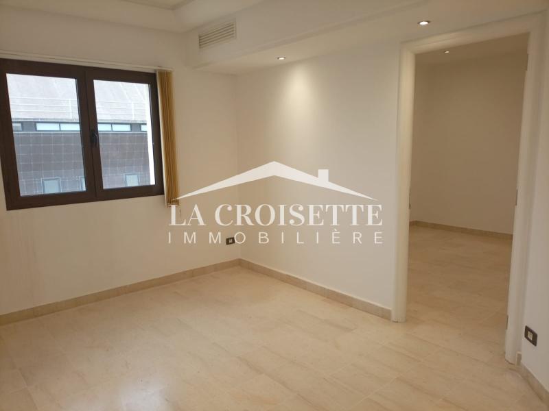 Bureau H+3 aux Berges du Lac 1